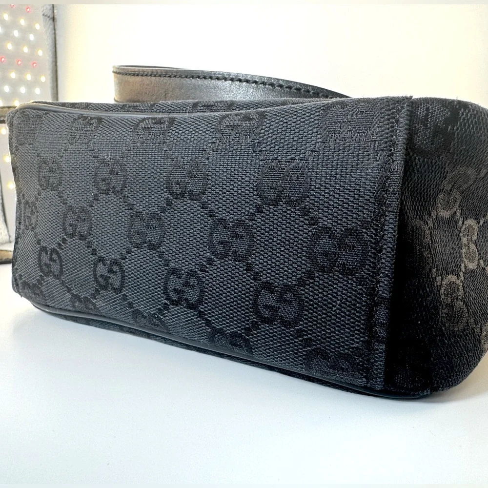 Gucci Monogram Messenger Crossbody Bag Vintage Early 2000s Rare Gucci GG EUC - Picture 14 of 16